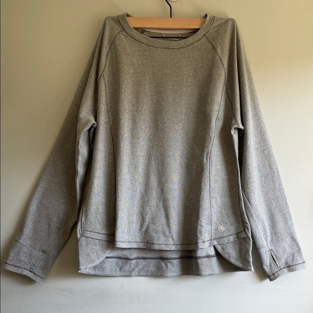 Avalanche Light Gray Women's Crew Neck Sweater